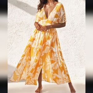 NWOT Cupshe maxi Sundress yellow tropical leaf print Hawaiian Resort Wear L.